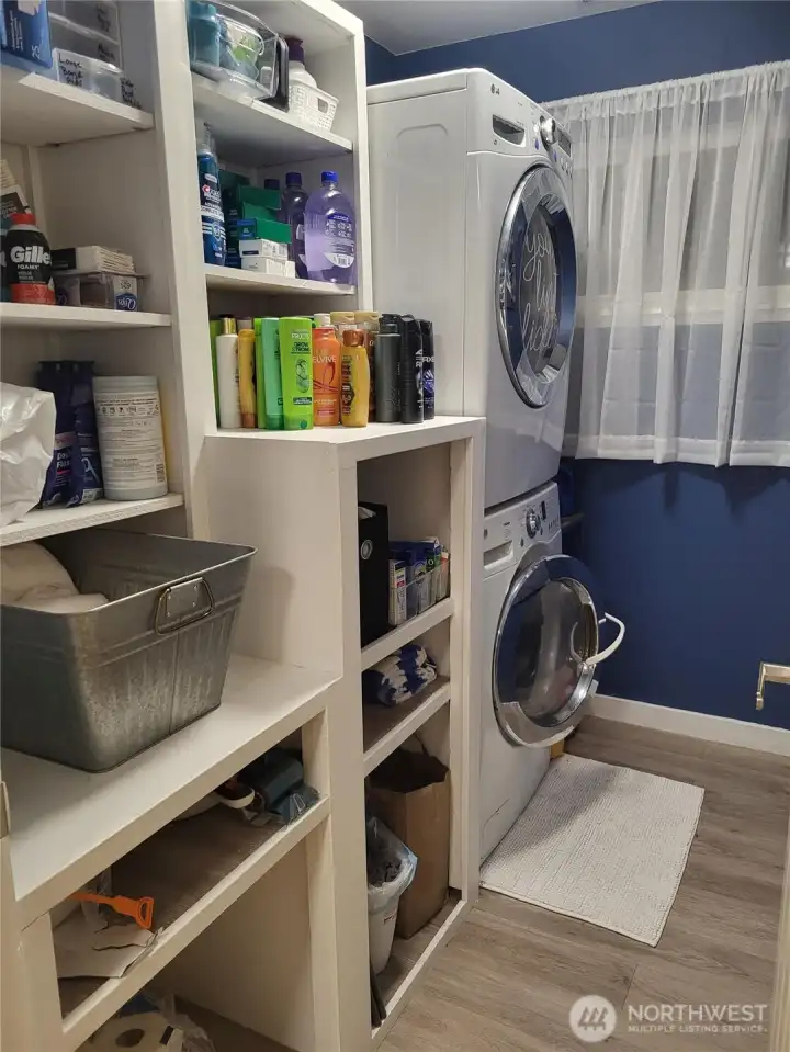 Laundry room with a lot of storage space.