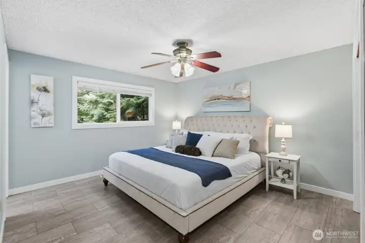King size Primary  Bedroom