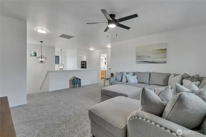 Upstairs bonus room w/ ceiling ran Upstairs bonus room w/ ceiling ran
