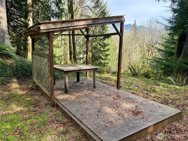 Lower section gazebo