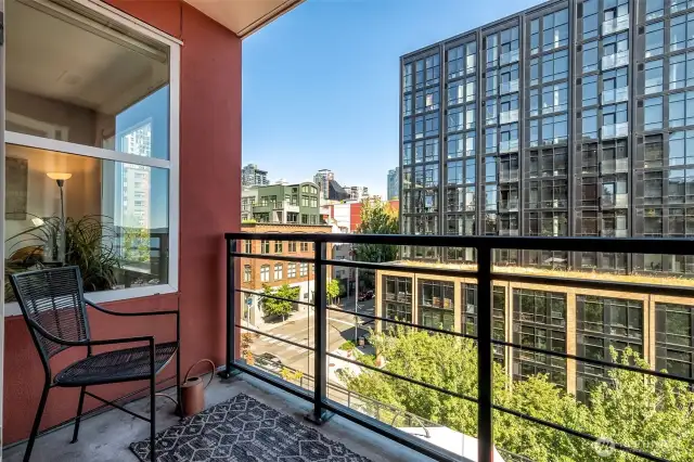 Private West-facing deck, your ideal spot to unwind with an evening cocktail while soaking in stunning sunsets.