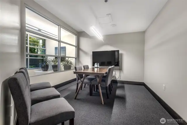 Host your next conference or meeting in style. The Vine offers a dedicated workspace exclusively for condo homeowners.