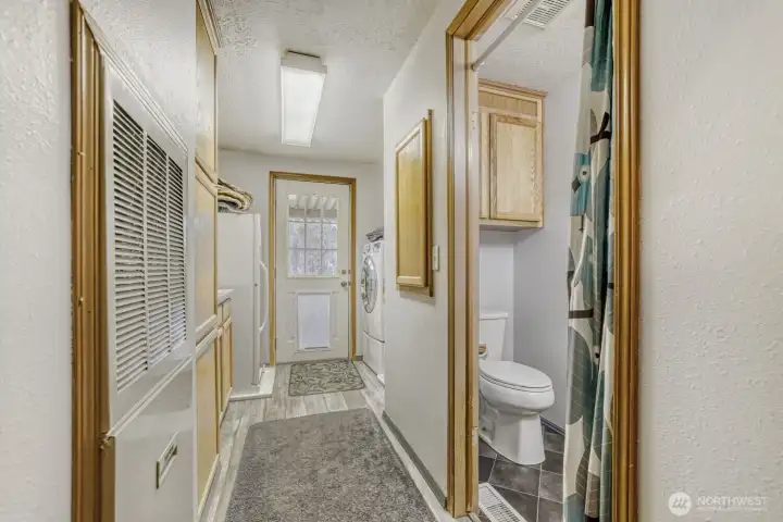 Utility room with 1/2 bath