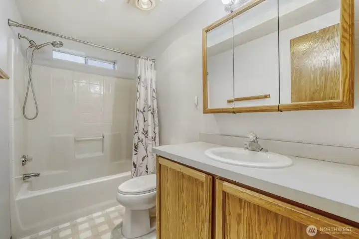 2nd Bathroom