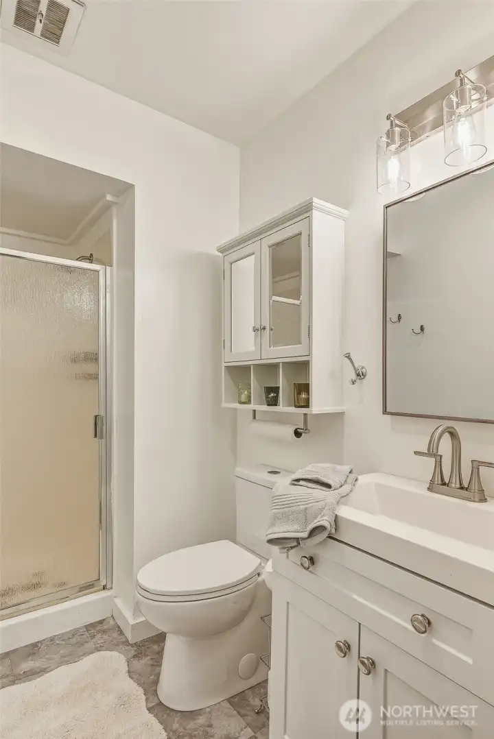 Updated Primary 3/4 bath