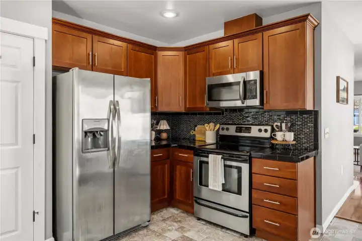 All appliances stay with the home.