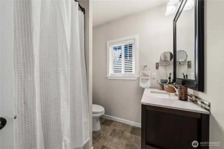 Main floor - full bathroom.