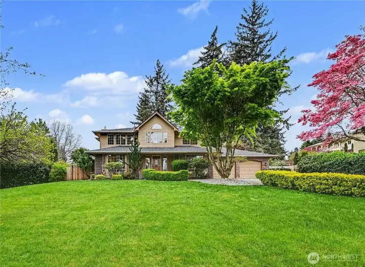 Welcome home to this beautifully maintained 3 bedroom, 2.5 bathroom property on a ½ acre lot.