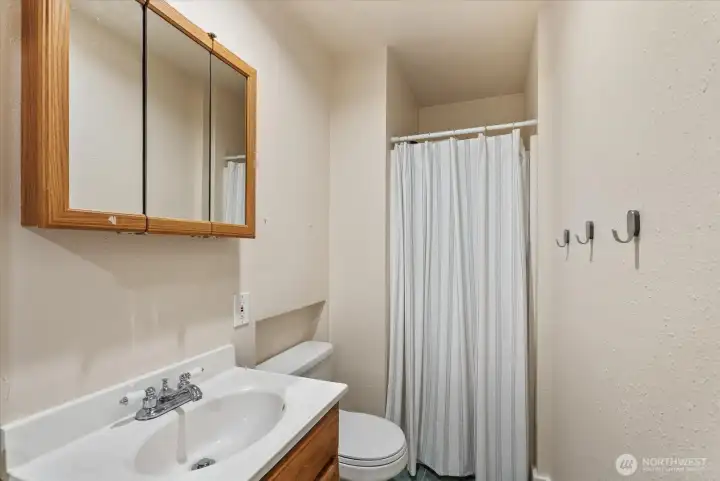 3/4 shower 3/4 shower