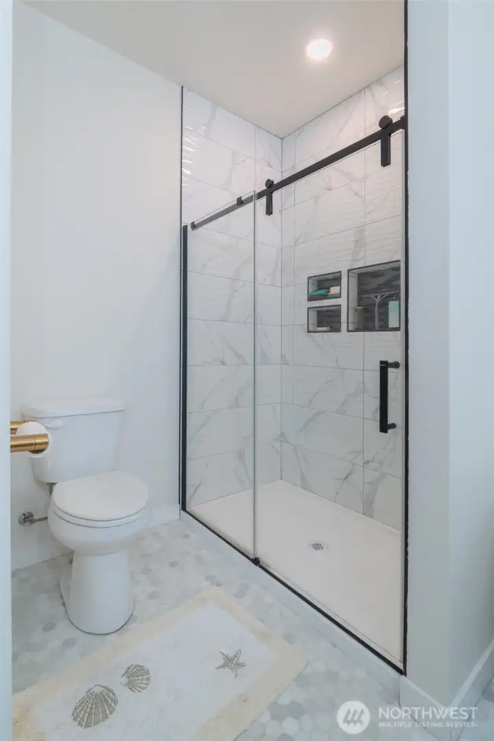 Primary shower