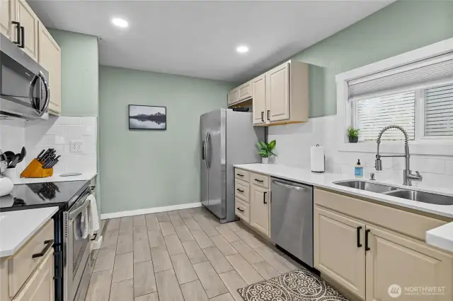 Lots of Cabinet space