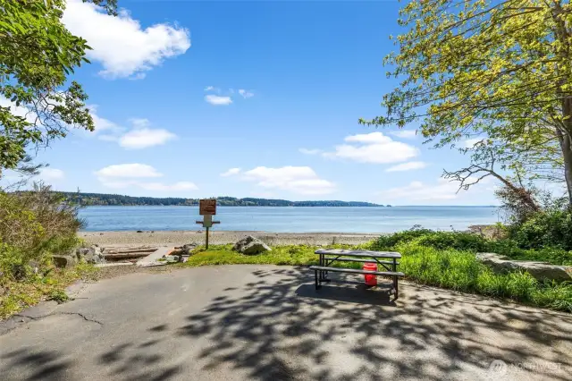 Private community beach & park. Right at the end of the street.