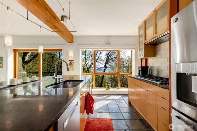 So much space to cook & entertain!