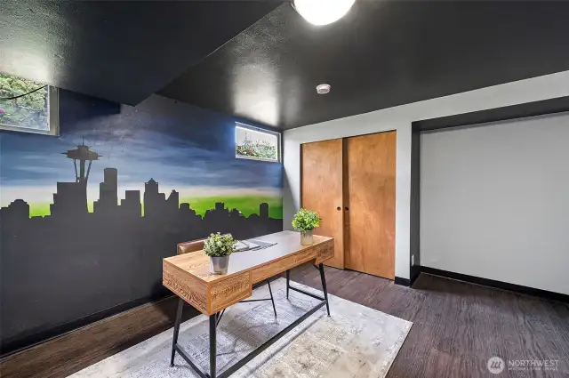 BONUS ROOM/OFFICE IN BASEMENT