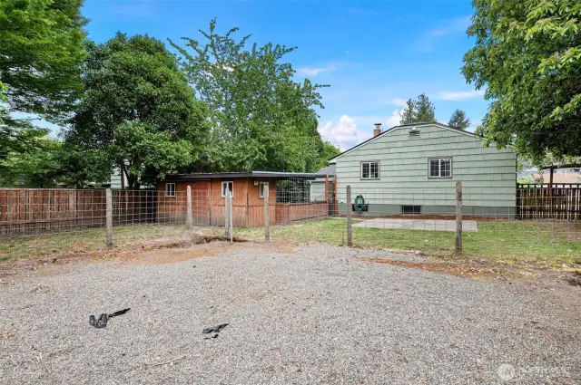 FENCED BACKYARD & SEPARATELY FENCED DOG RUN