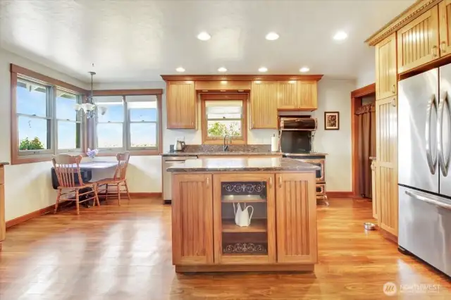 wonderful kitchen for gatherings