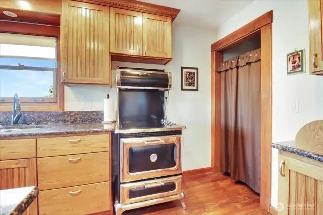 The cute stove!