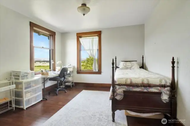 4th bedroom on the 2nd floor