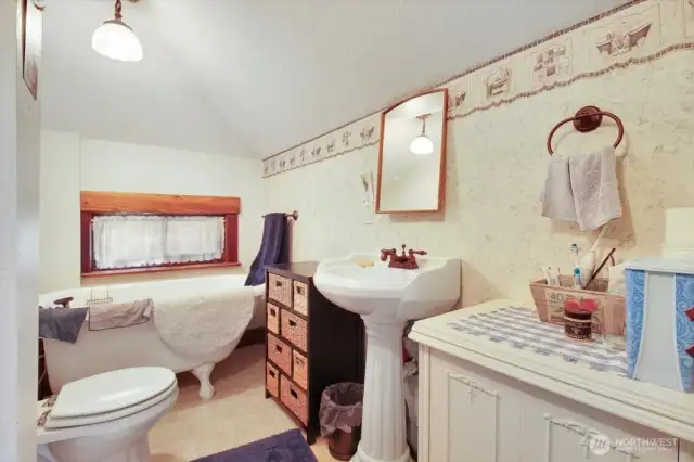 3rd floor bath