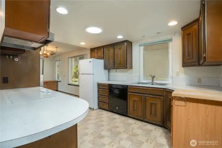 Lots of space to gather in this kitchen!