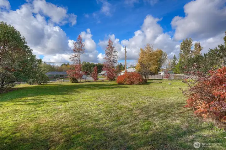 Plenty of room to roam on this fully fenced 1+ acre parcel.