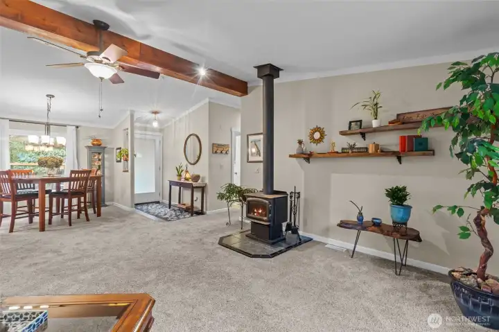 Open, warm and inviting main living and dining space