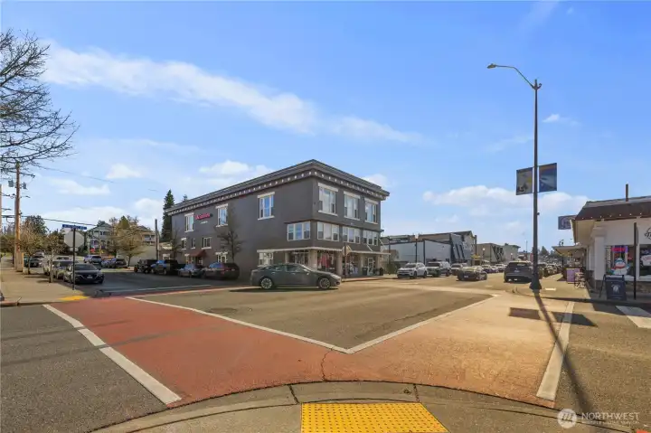 Small Town Local Vibes in Downtown Arlington