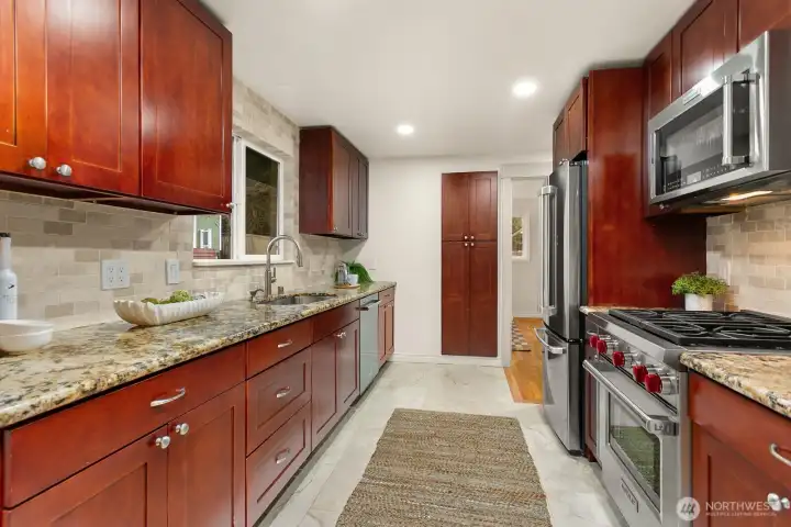 Kitchen with high-end, stainless steel appliances