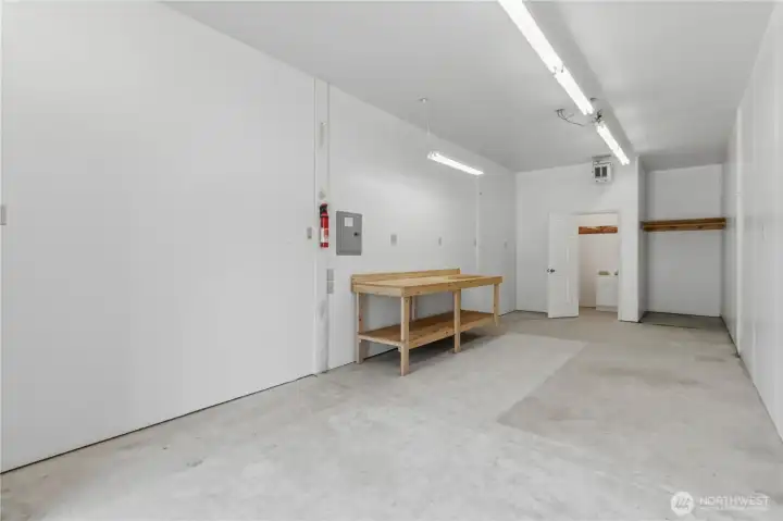 Utility Room in shop w/ extra bathroom!