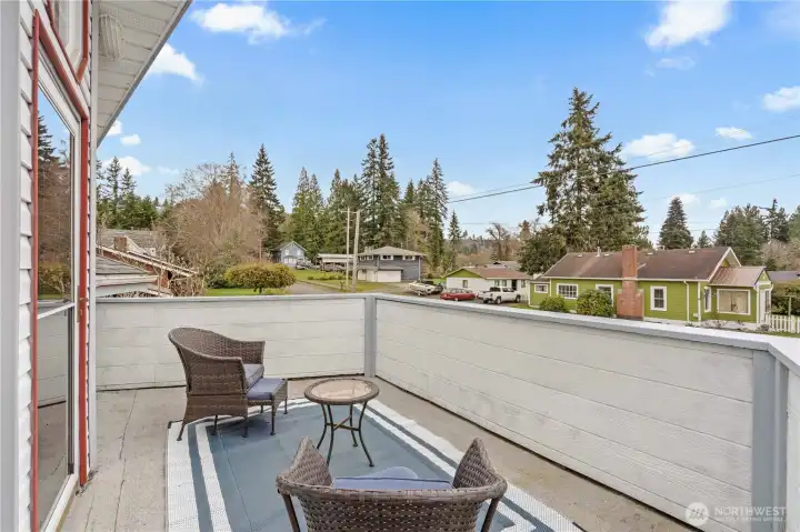 Front porch sitting area—perfect for enjoying quiet Montesano mornings in a peaceful neighborhood.