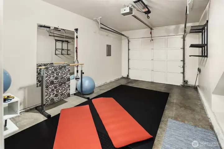 Garage has added heating...great workout or studio space!