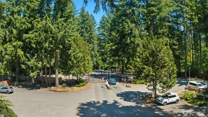 Clearwood Entrance & Gate