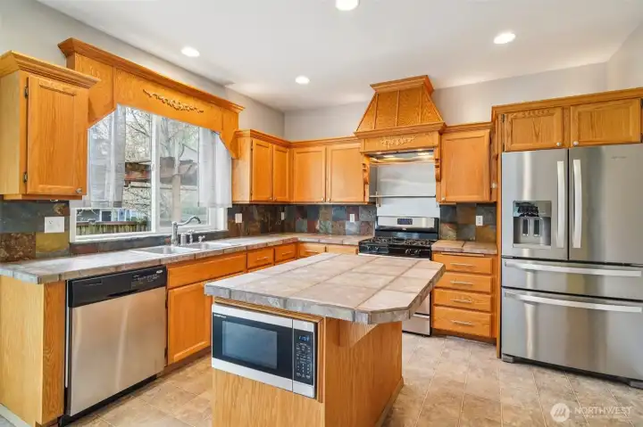 Kitchen with island