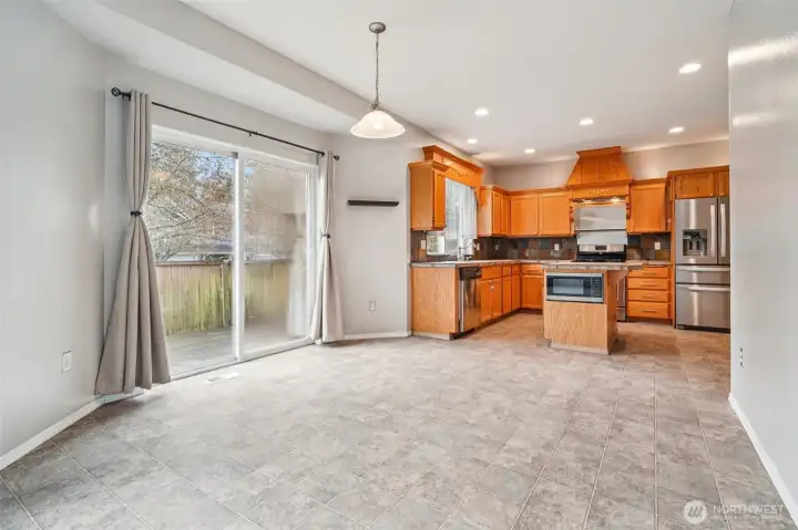 Dining area off kitchen