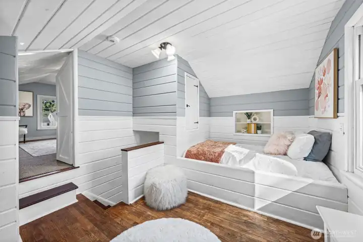 Bedroom 3 (Upstairs Loft) - Versatile space that can also make a home office!
