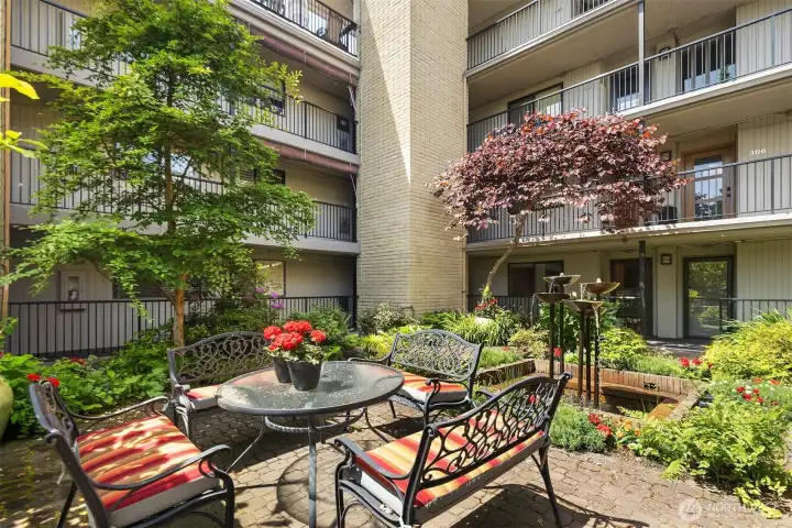 Spend sunny days enjoying the community courtyard & garden.