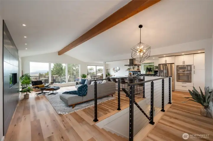 Spacious and Bright Main Living Space Spacious and Bright Main Living Space