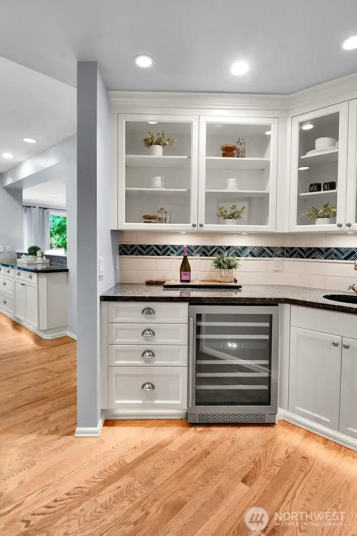 A view of the Butler's pantry, adjacent to the dining room.