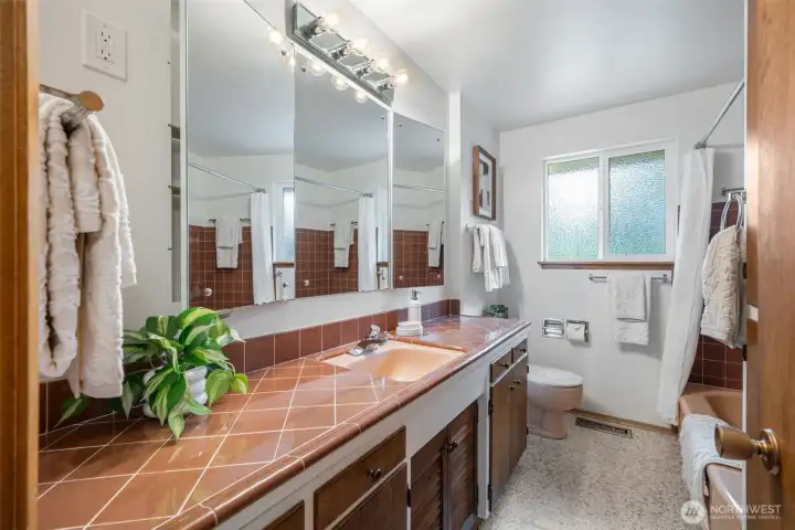 Main full bathroom
