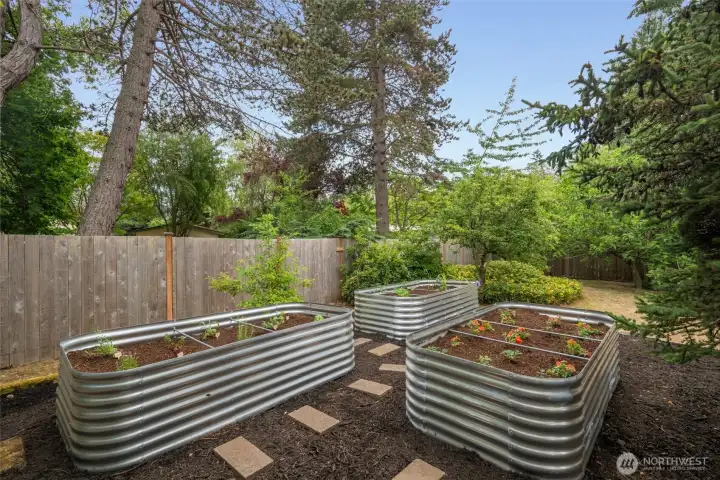 Garden space with herbs & flowers