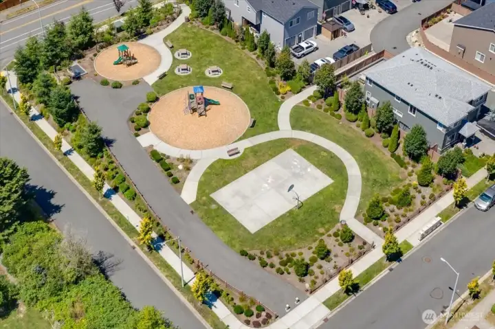 Enormous Neighborhood park with sport court and plenty of room for activities!!  Amazing!