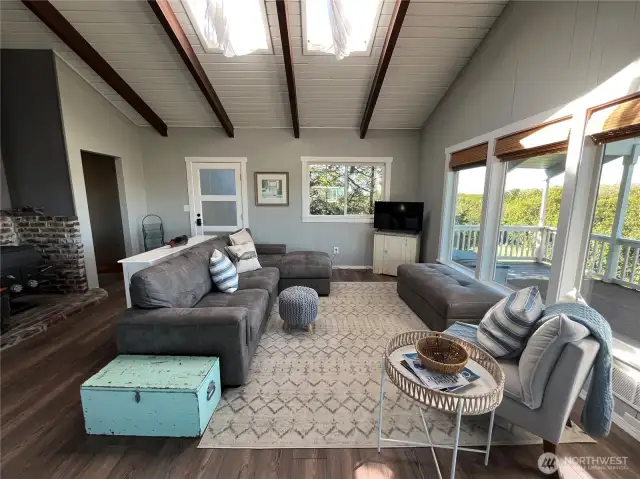 Fantastic skylights allow natural light to flood the 2nd level main living.