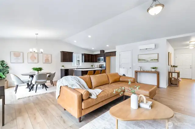 Photographs are for illustrative purposes only. Features, finishes, interior/exterior colors, landscaping and floorplan shown may vary from actual homes built.