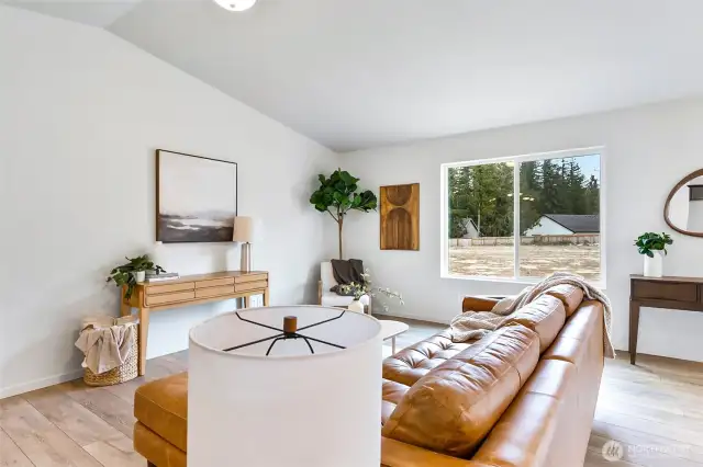 Photographs are for illustrative purposes only. Features, finishes, interior/exterior colors, landscaping and floorplan shown may vary from actual homes built.