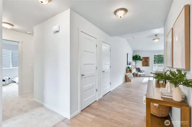 Photographs are for illustrative purposes only. Features, finishes, interior/exterior colors, landscaping and floorplan shown may vary from actual homes built.