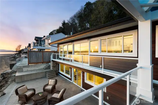 Wonderful indoor/outdoor spaces all oriented toward the water.