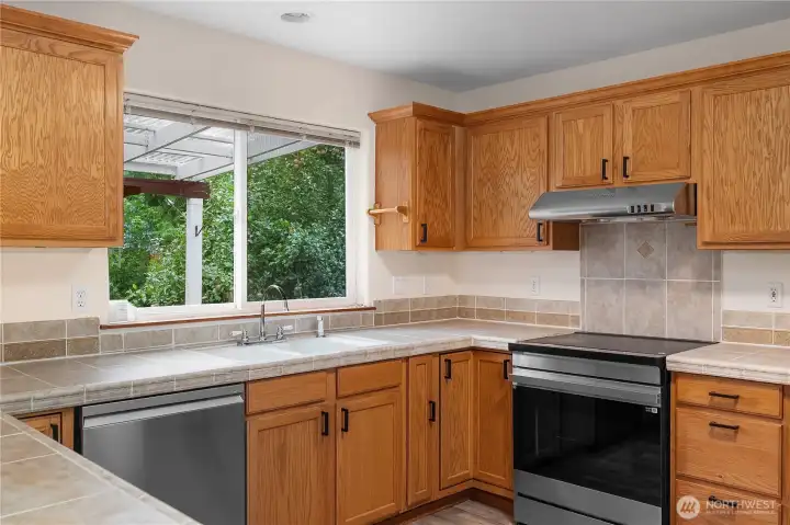 You’ll love the induction stovetop on this new oven!
