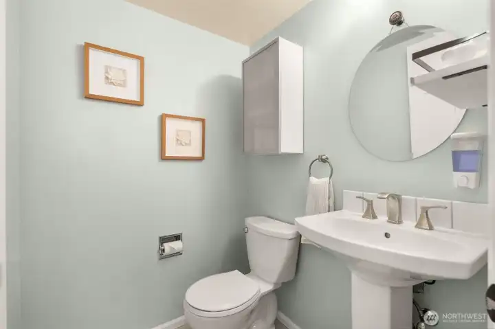 Powder room on the main
