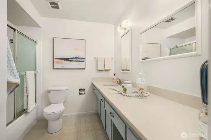 Guest hallway Full Bath upstairs