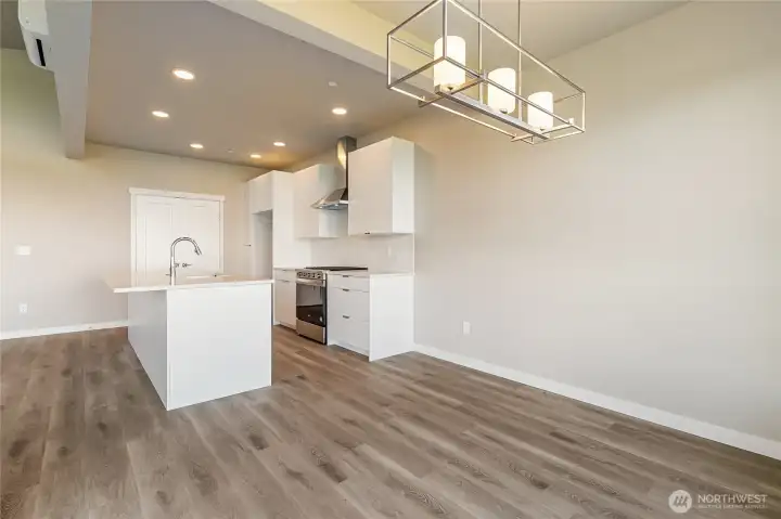 Pic for reference of like unit. 552 Northview is under construction.